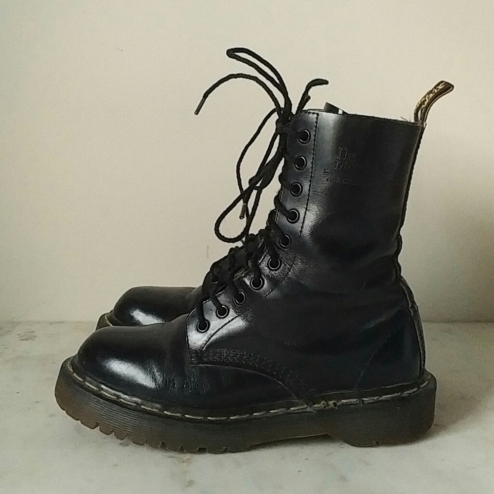 DR. MARTENS - Vintage English Leather boots